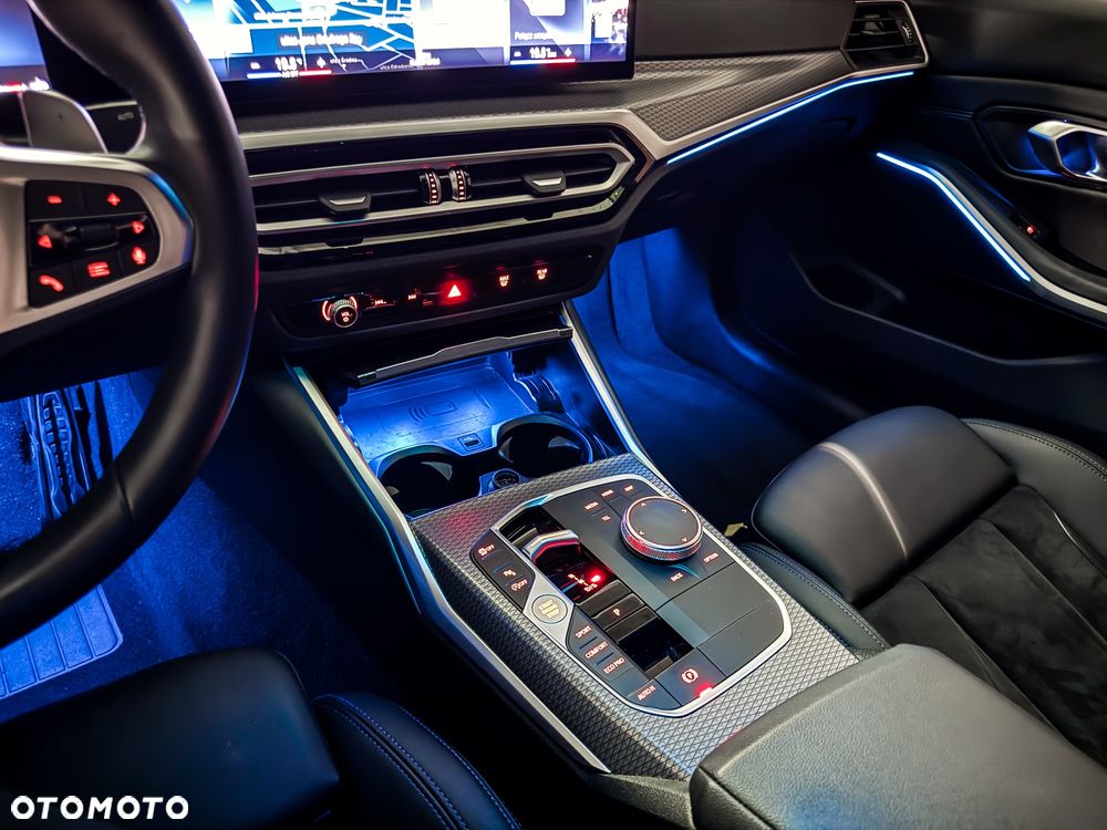 BMW Seria 3 318i M Sport Edition - 16