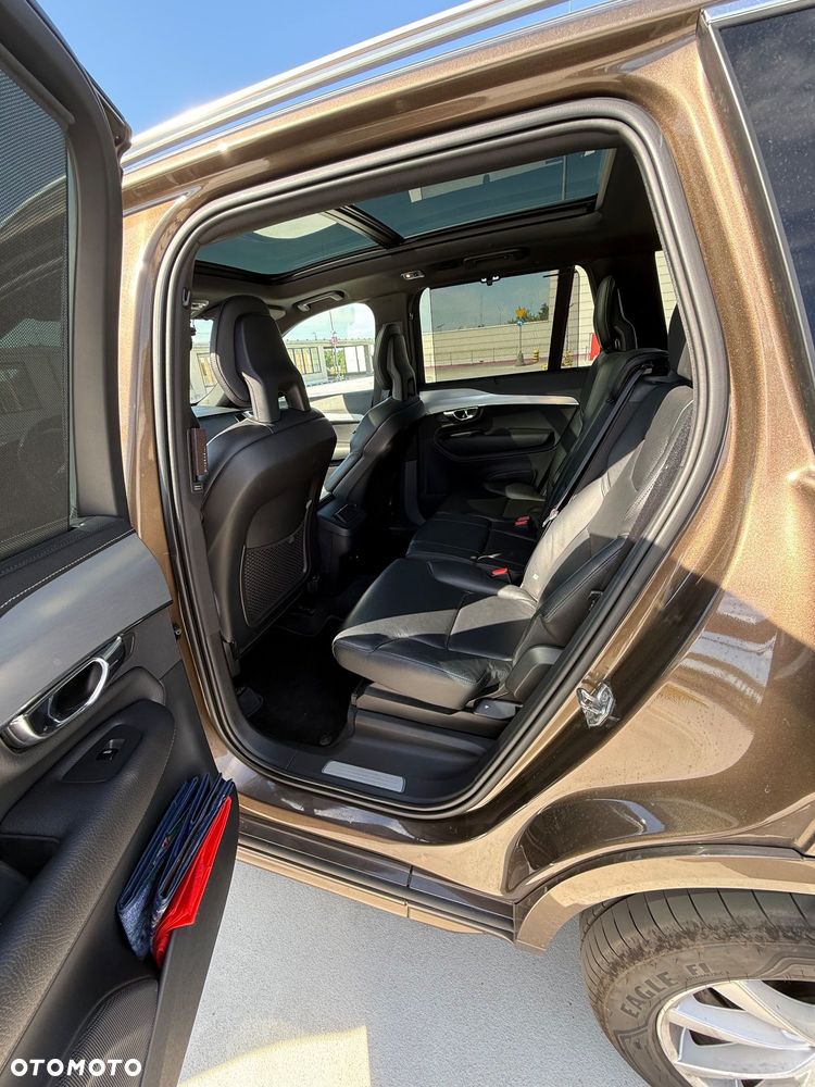 Volvo XC 90 D5 AWD Momentum - 11