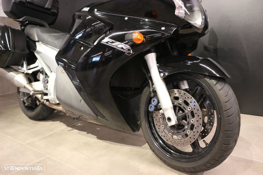 Yamaha FJR 1300 - 2