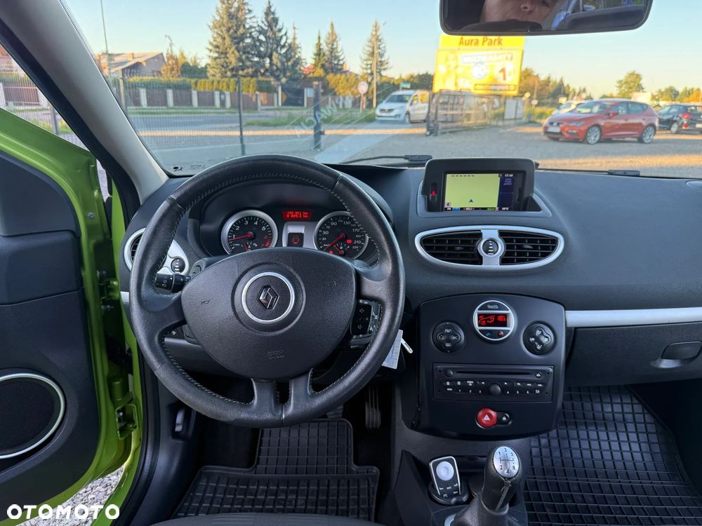 Renault Clio - 26
