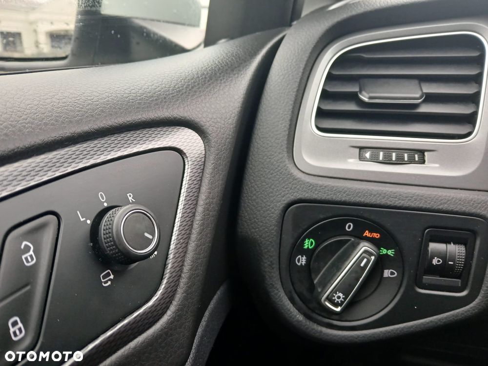 Volkswagen Golf 1.6 TDI BlueMotion Technology Lounge - 8