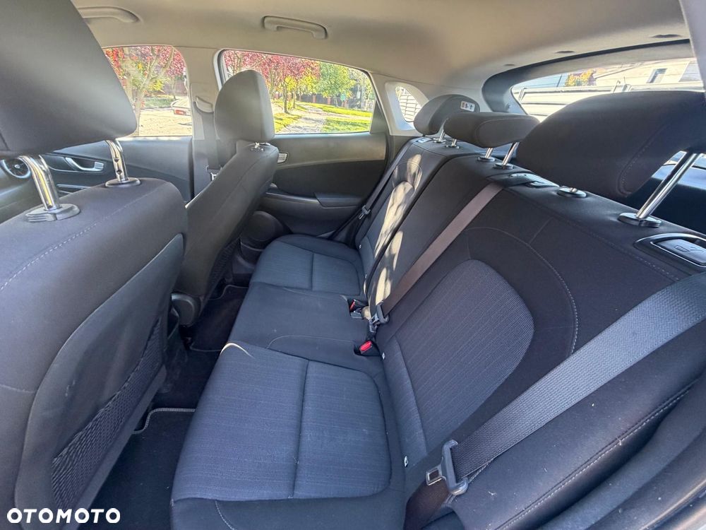 Hyundai Kona - 12