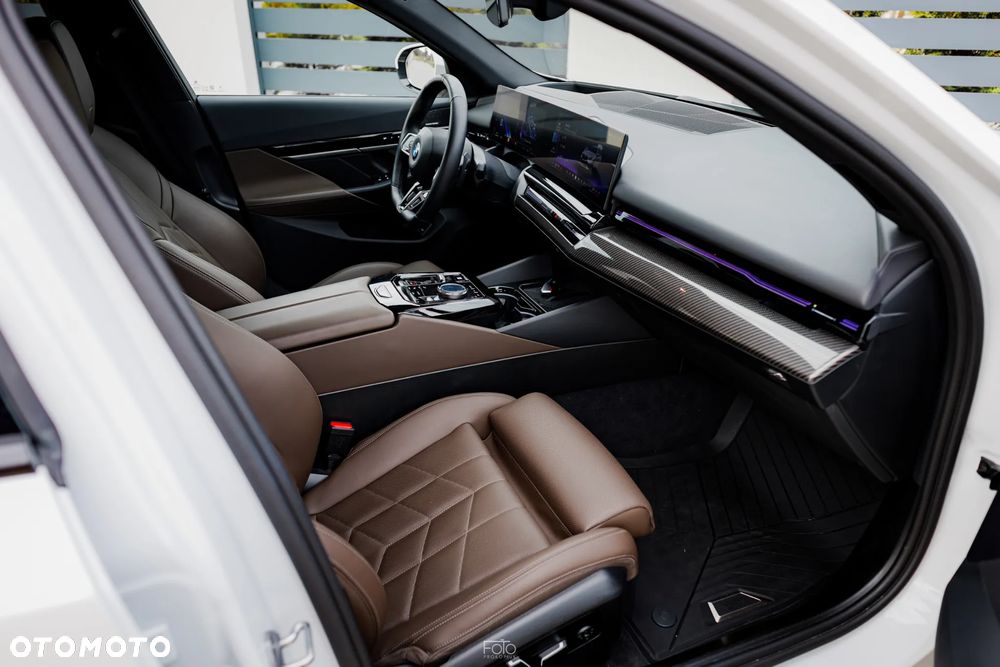 BMW Seria 5 520d xDrive M Sport sport - 27