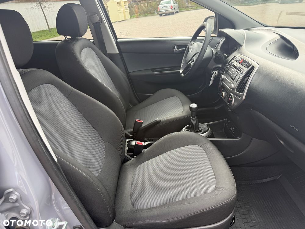 Hyundai i20 1.25 Wersja Jubileuszowa - 13