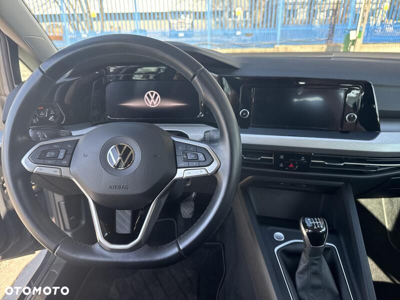 Volkswagen Golf - 10