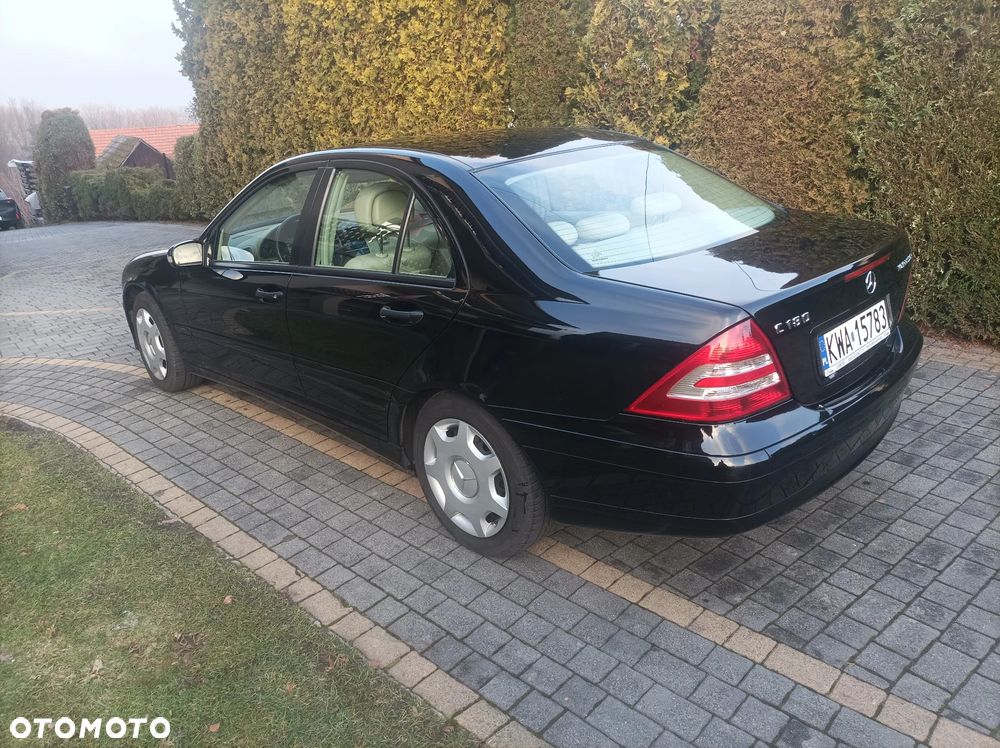 Mercedes-Benz Klasa C 180 Kompressor Classic - 9