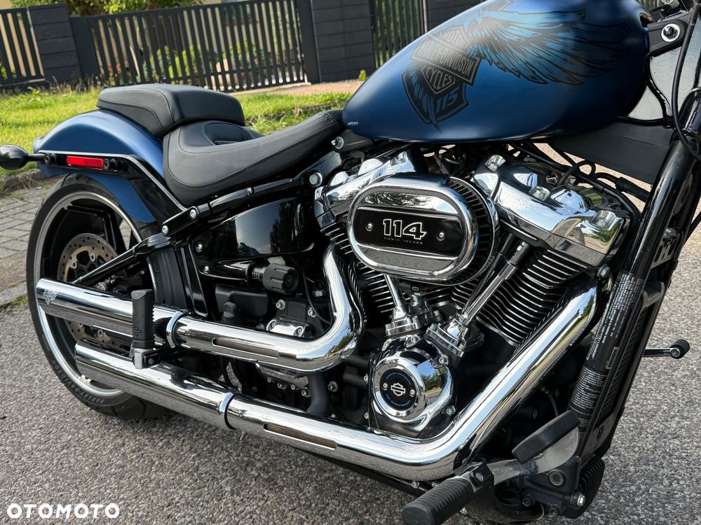 Harley-Davidson Softail Breakout - 13