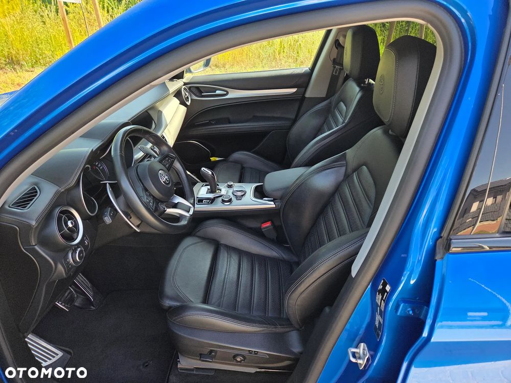 Alfa Romeo Stelvio 2.0 Turbo Veloce Q4 - 10