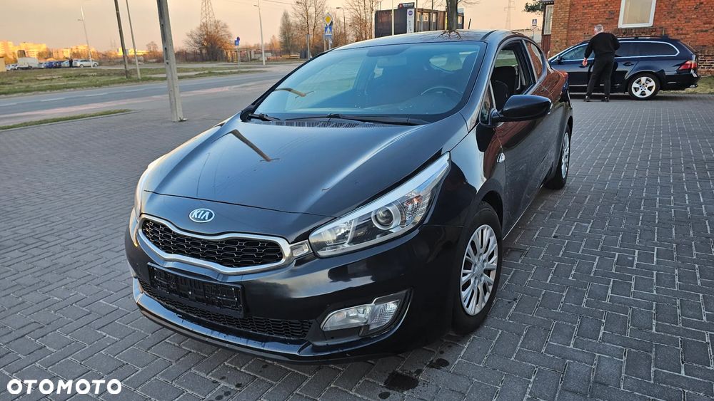 Kia Ceed 1.4 CVVT Dream Team Edition - 40