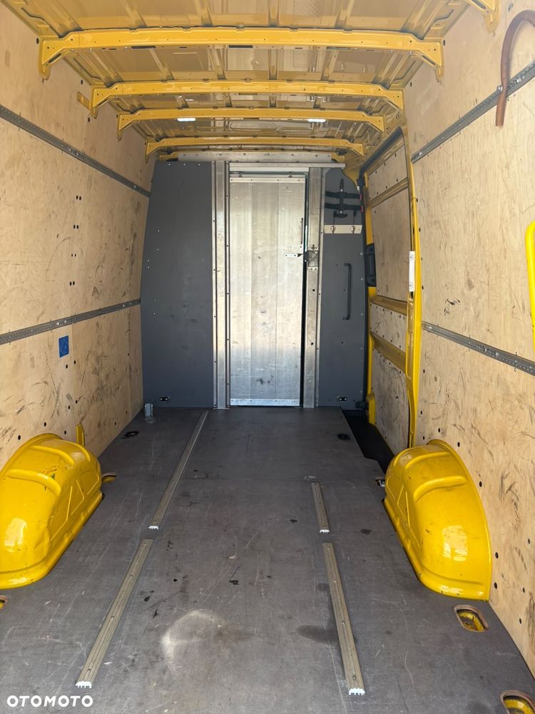 Volkswagen Crafter - 8