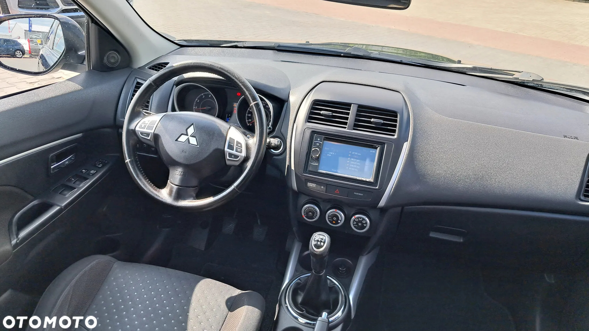 Mitsubishi ASX - 8