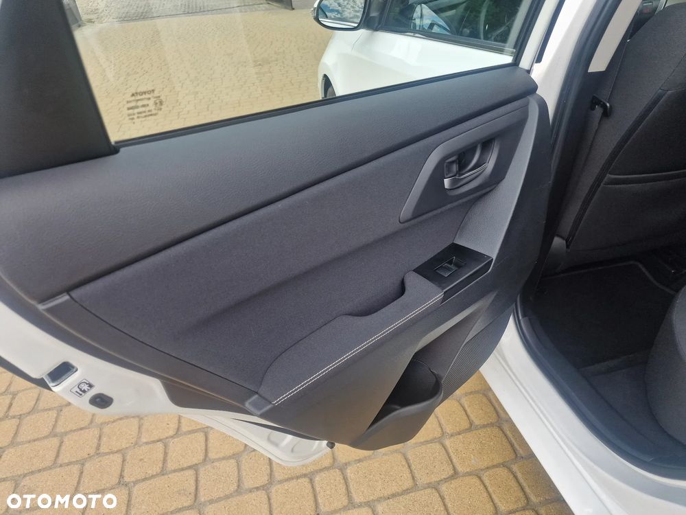 Toyota Auris 1.33 VVT-i Life - 12