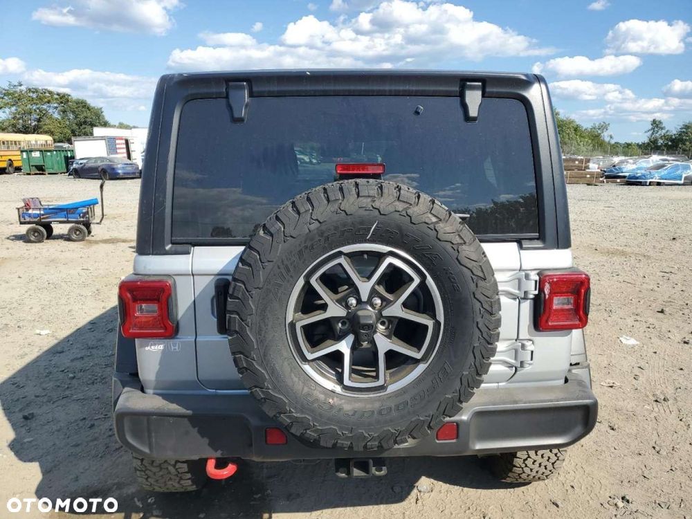 Jeep Wrangler - 4