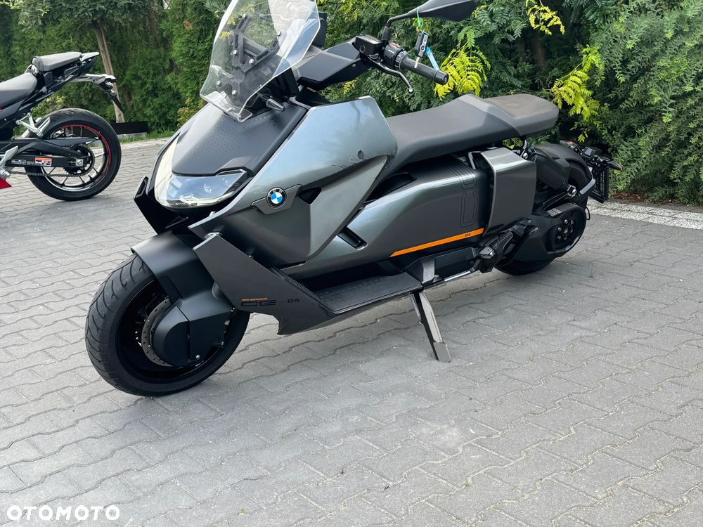 BMW CE 04 - 11