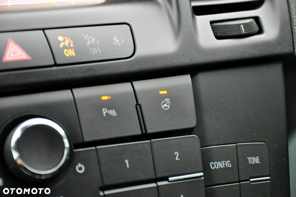 Opel Insignia - 32
