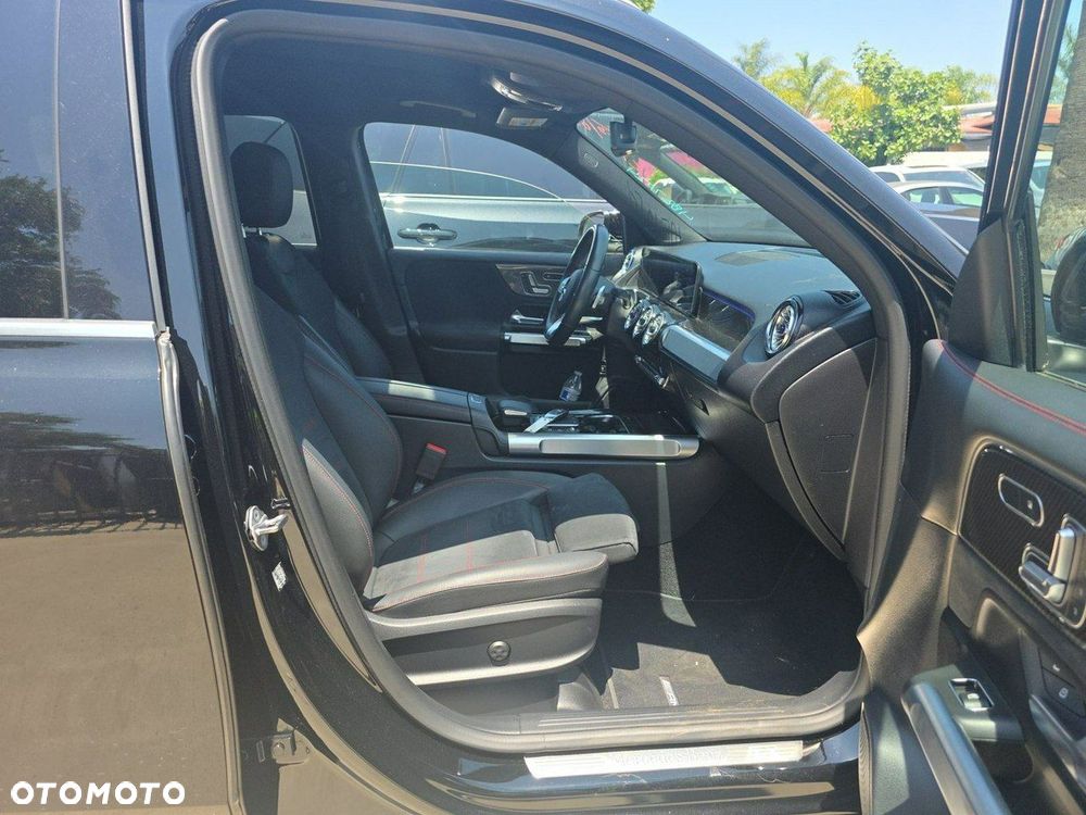 Mercedes-Benz GLB 250 4Matic 8G-DCT AMG Line - 9