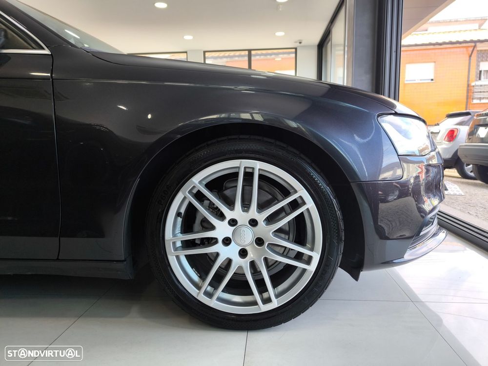 Audi A4 Avant 2.0 TDi Advance - 9