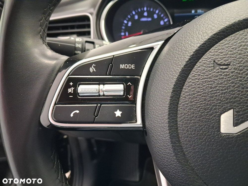 Kia XCeed - 12