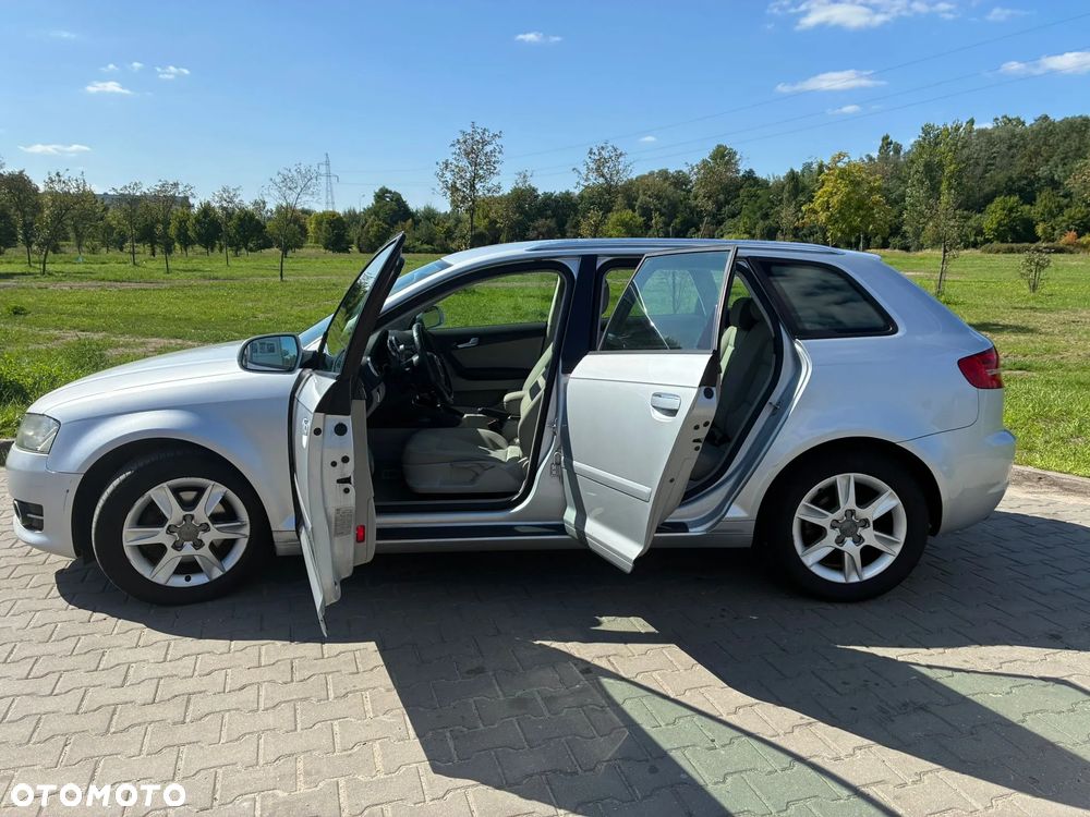Audi A3 Sportback 2.0 TDI DPF Ambiente - 35