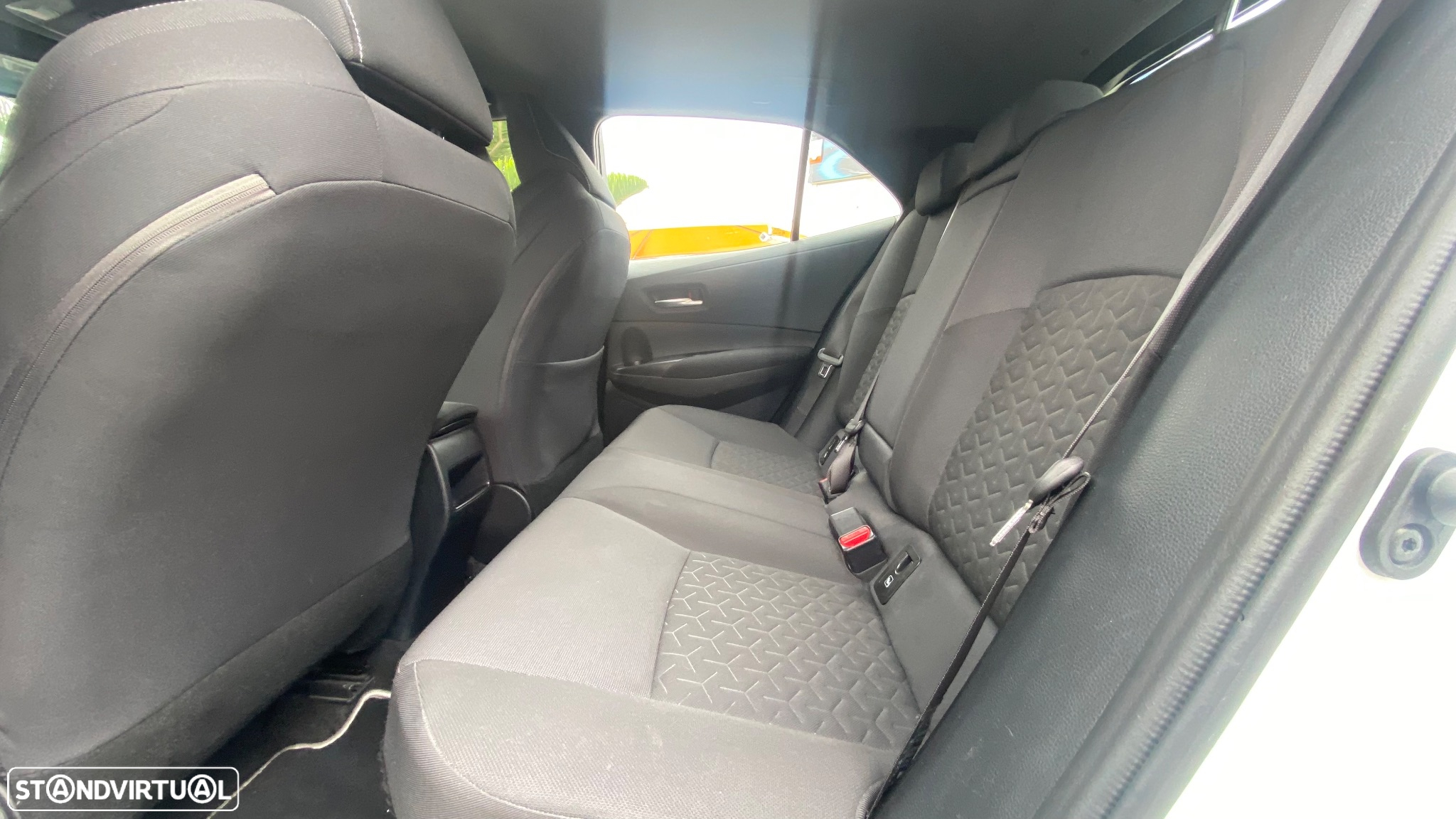 Toyota Corolla 1.8 Hybrid Comfort - 25