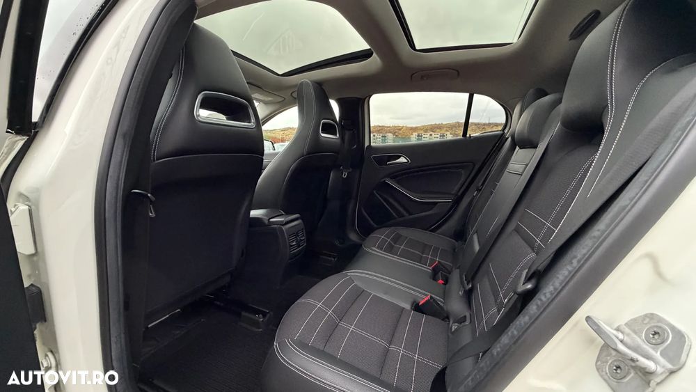 Mercedes-Benz GLA 220 CDI 4MATIC 7G-DCT AMG Line - 19