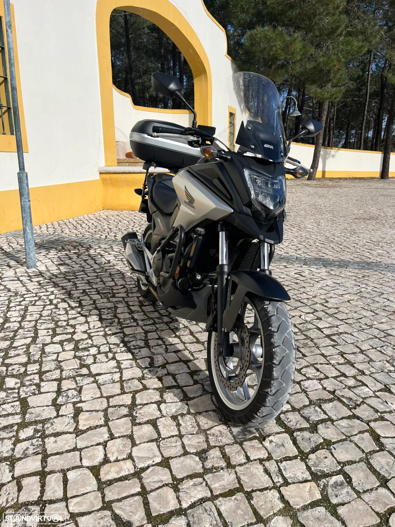 Honda NC750X X - 1