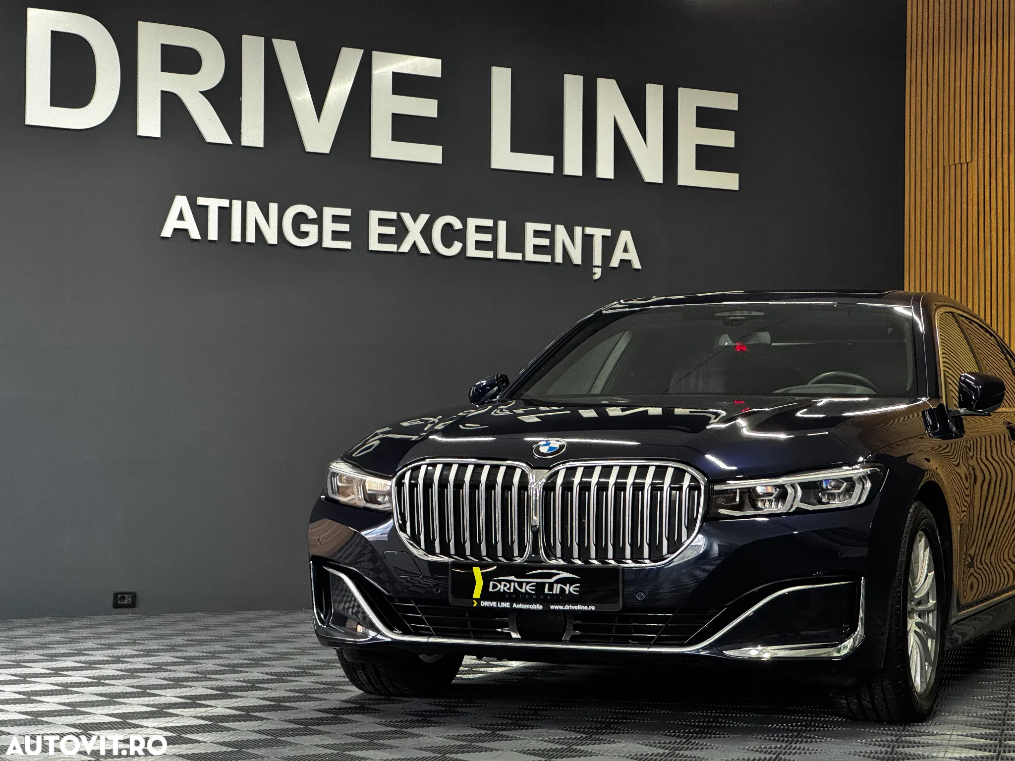 BMW Seria 7 740Li xDrive - 13