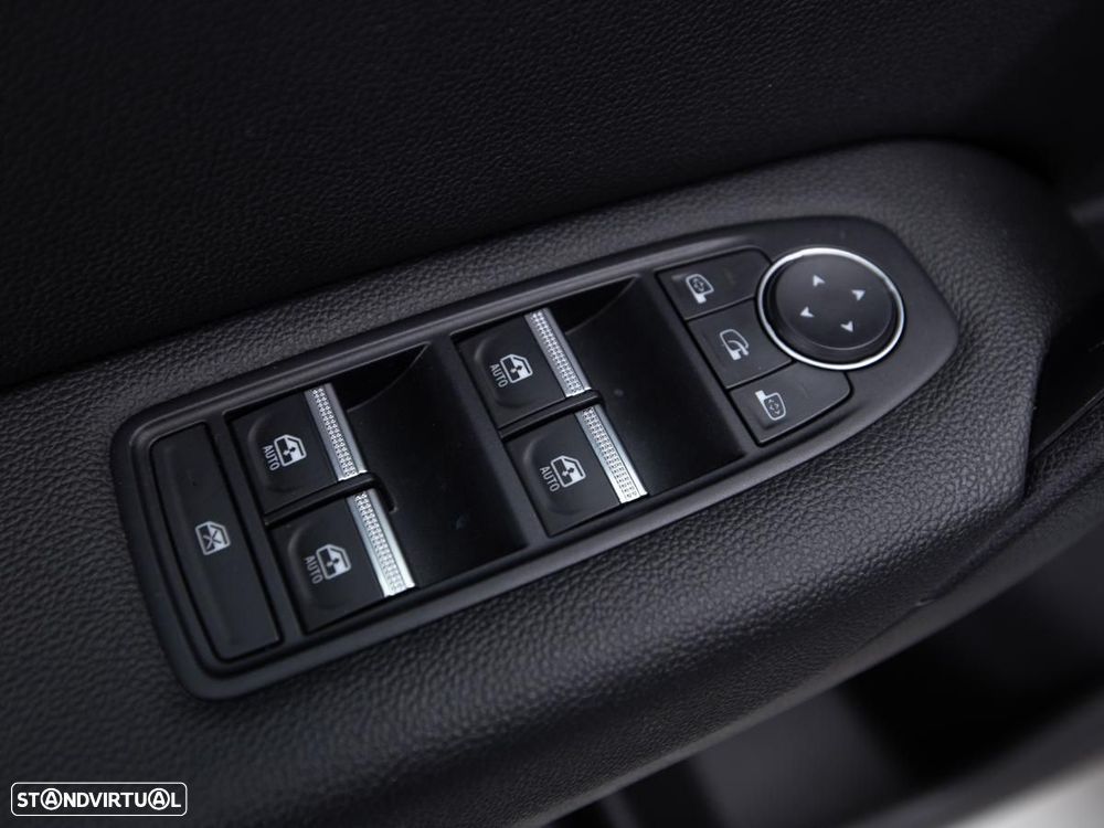 Renault Captur 1.0 TCe Techno Bi-Fuel - 13