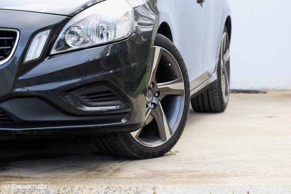 Volvo V60 2.0 D3 R-Design Start/Stop - 27