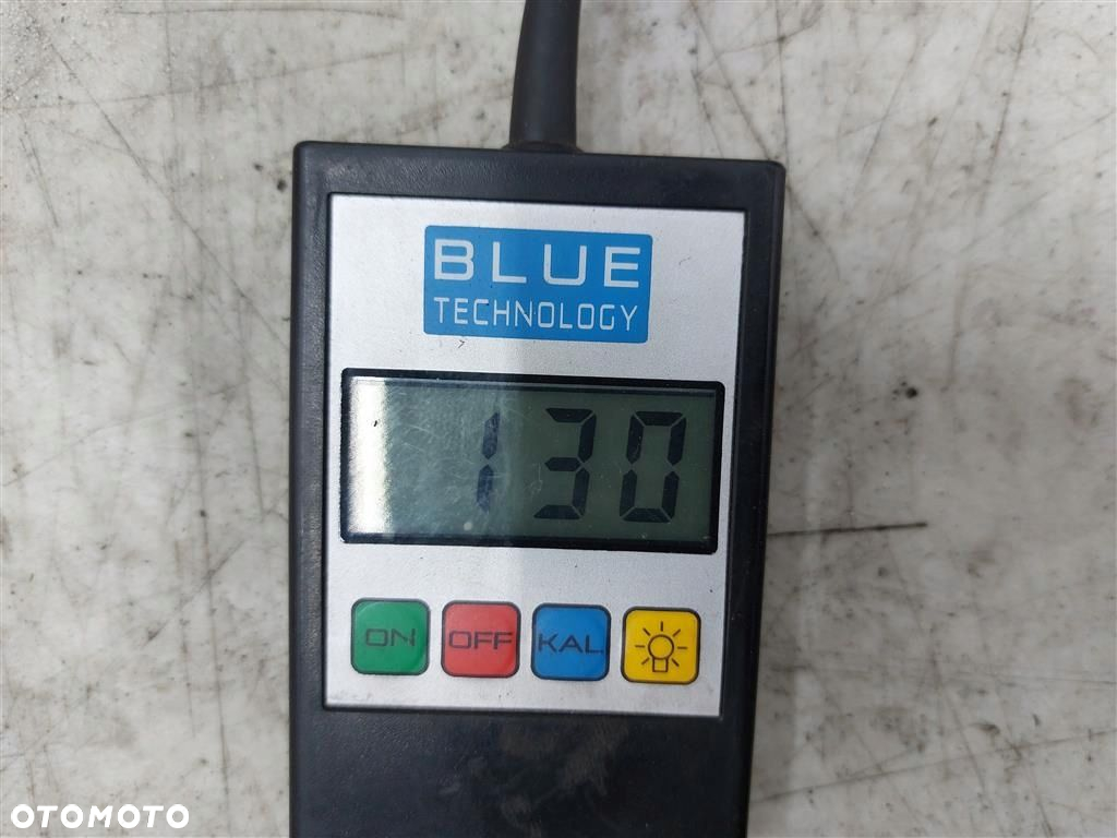 Błotnik przedni lewy Hyundai H200  1997-2000R BIAŁY ŁADNY - 6