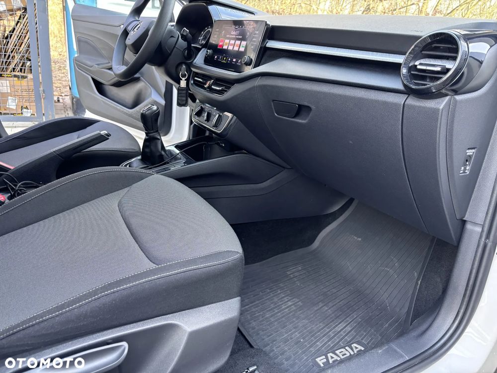 Skoda Fabia 1.0 TSI Ambition - 27