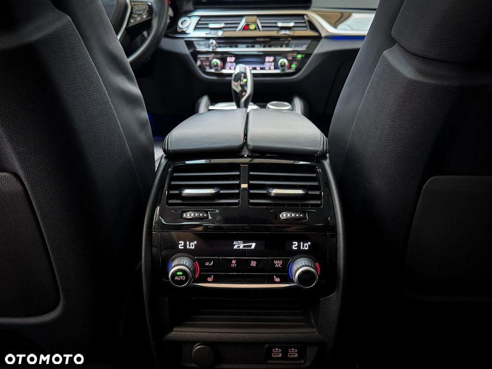 BMW Seria 5 530d Luxury Line - 35
