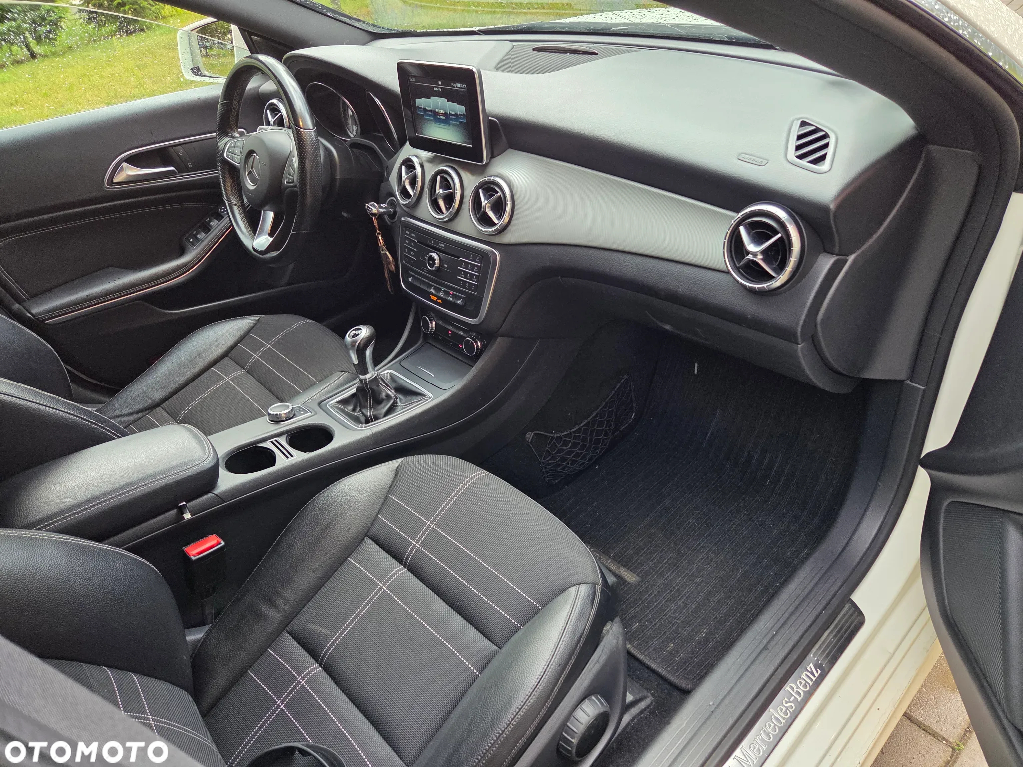 Mercedes-Benz CLA Shooting Brake 180 - 11