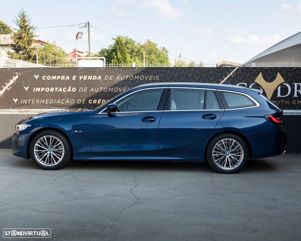 BMW 330 e Aut. Luxury Line - 2