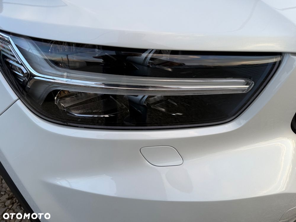 Volvo XC 40 - 38