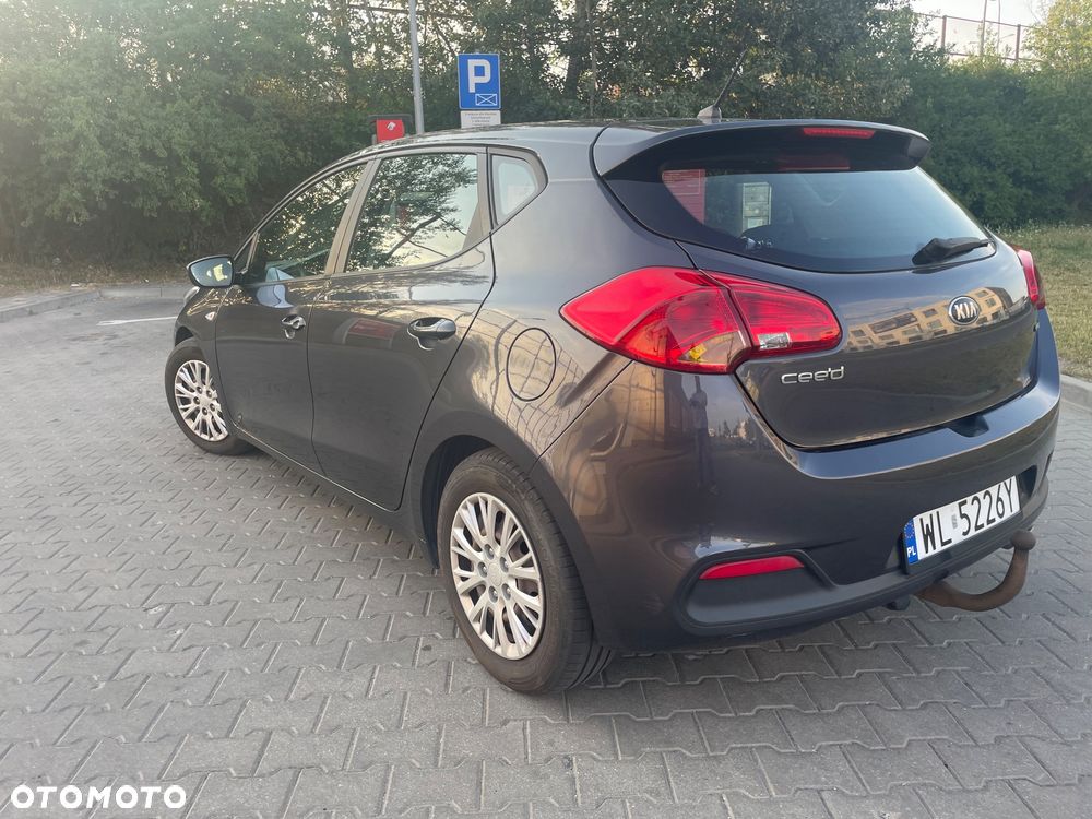 Kia Ceed 1.6 CRDi 115 ISG Vision - 10
