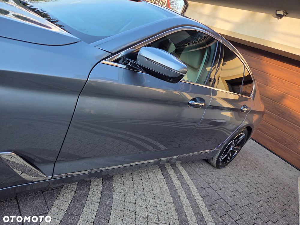 BMW Seria 5 520d xDrive Luxury Line - 9