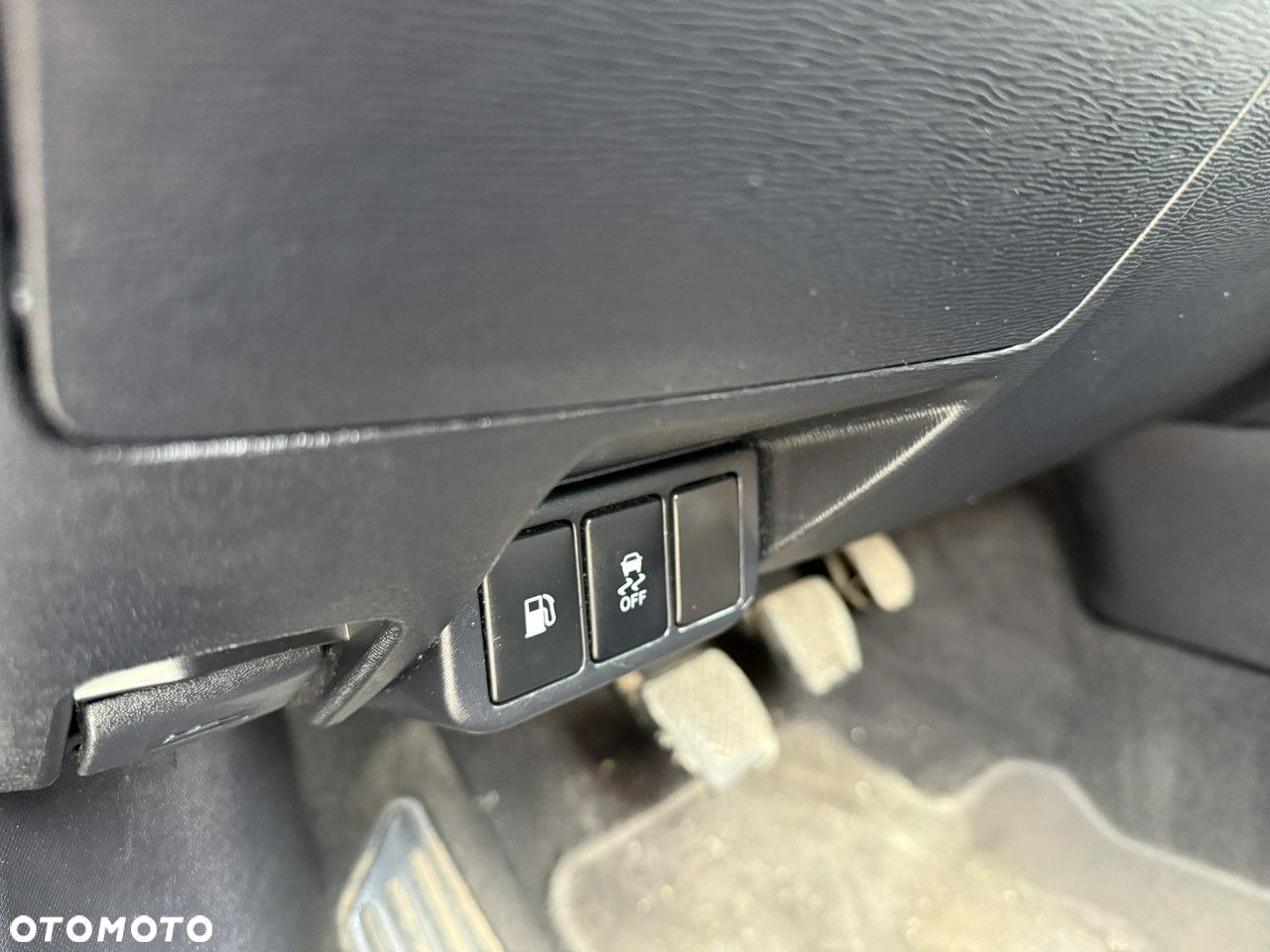 Toyota Avensis - 14
