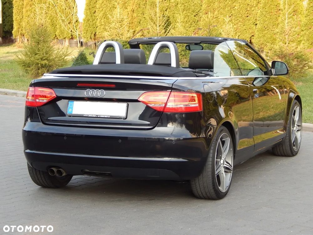 Audi A3 Cabrio 2.0 TDI DPF S tronic S Line Sportpaket - 2