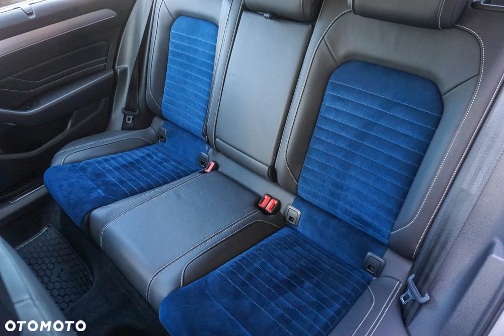 Volkswagen Passat 1.5 TSI EVO Elegance DSG - 27