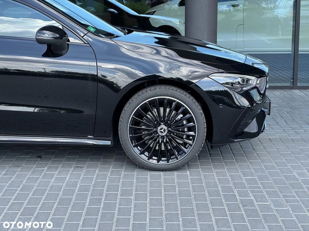 Mercedes-Benz CLA 250 E AMG Line 8G-DCT - 8
