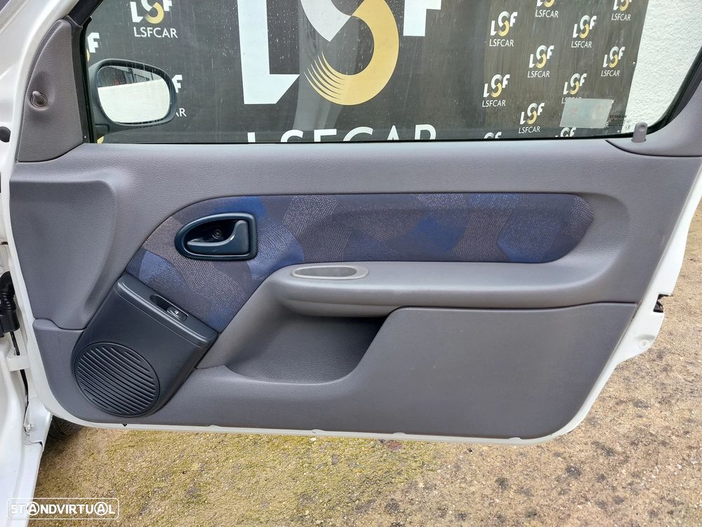 Renault Clio 1.2 RT - 15