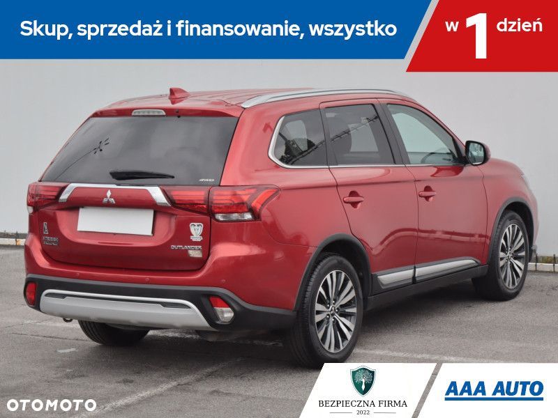 Mitsubishi Outlander - 7