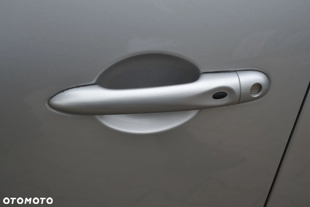 Renault Clio - 7