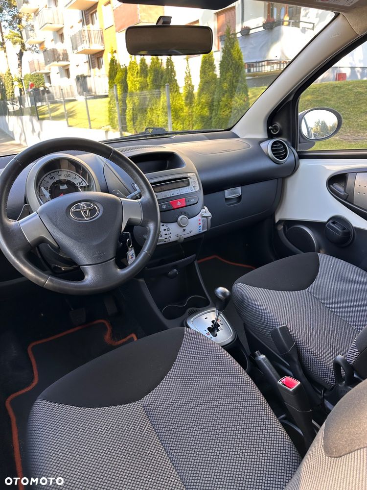 Toyota Aygo - 10