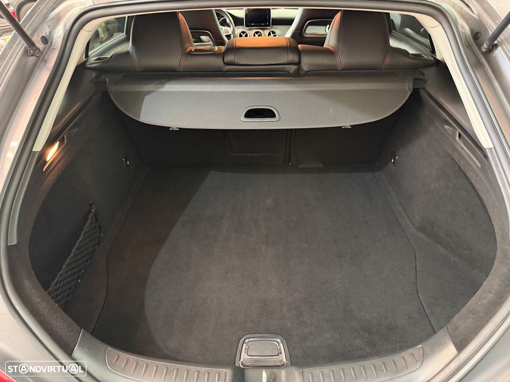 Mercedes-Benz CLA 200 d Shooting Brake AMG Line Aut. - 6