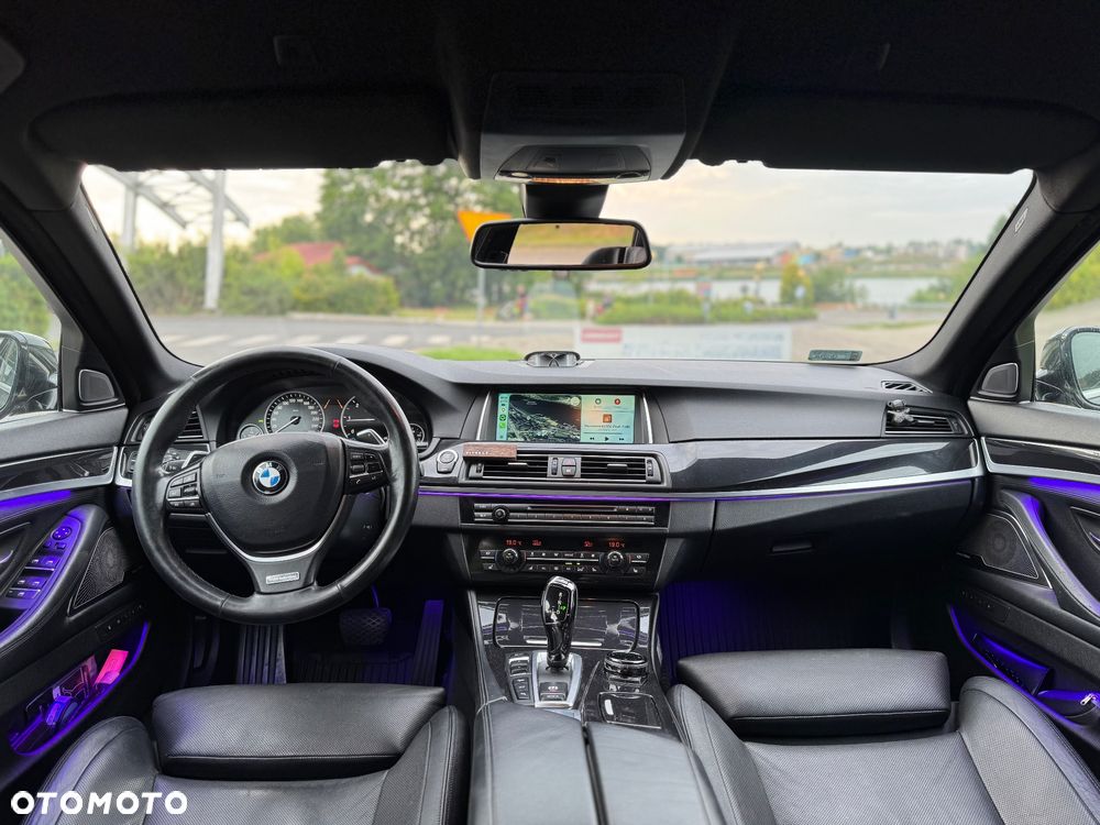 BMW Seria 5 525d xDrive - 8