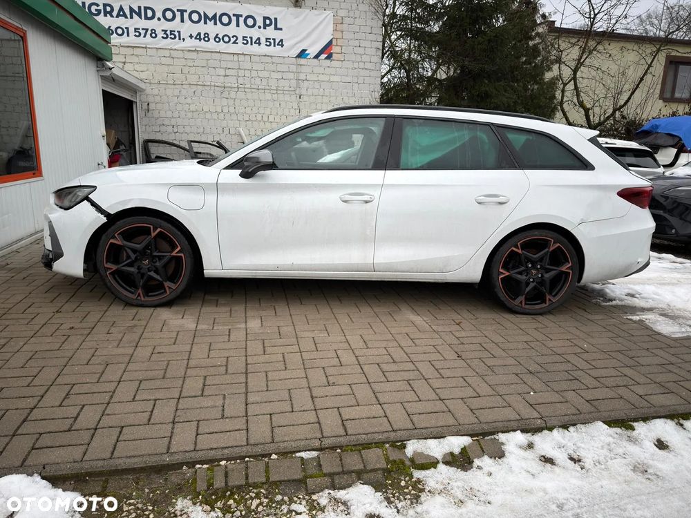 Cupra Leon 1.5 e-Hybrid PHEV VZ DSG - 2