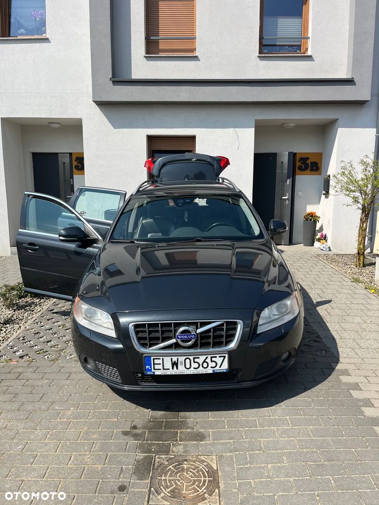 Volvo V70 D2 Summum - 1