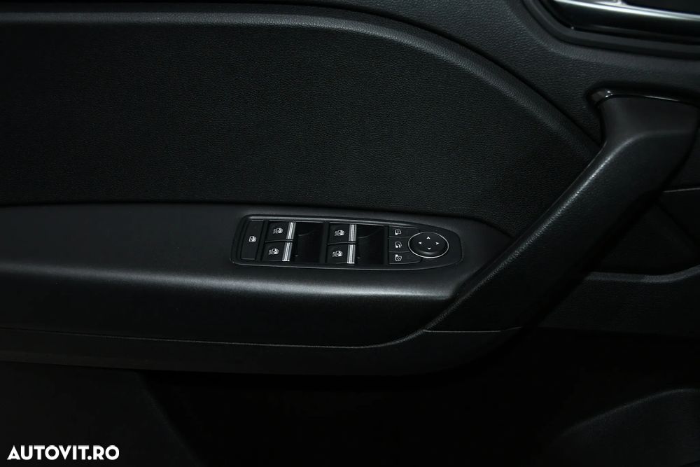 Renault Captur E-TECH Full Hybrid 145 EVOLUTION - 28